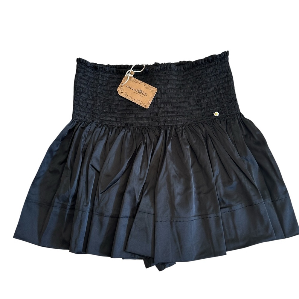 Natural Life Daisy Smocked Waistband Flowy Shorts Size S